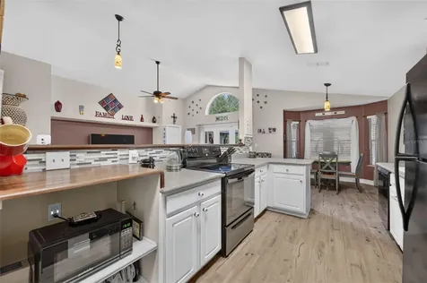 160 Easton Circle Oviedo FL 32765