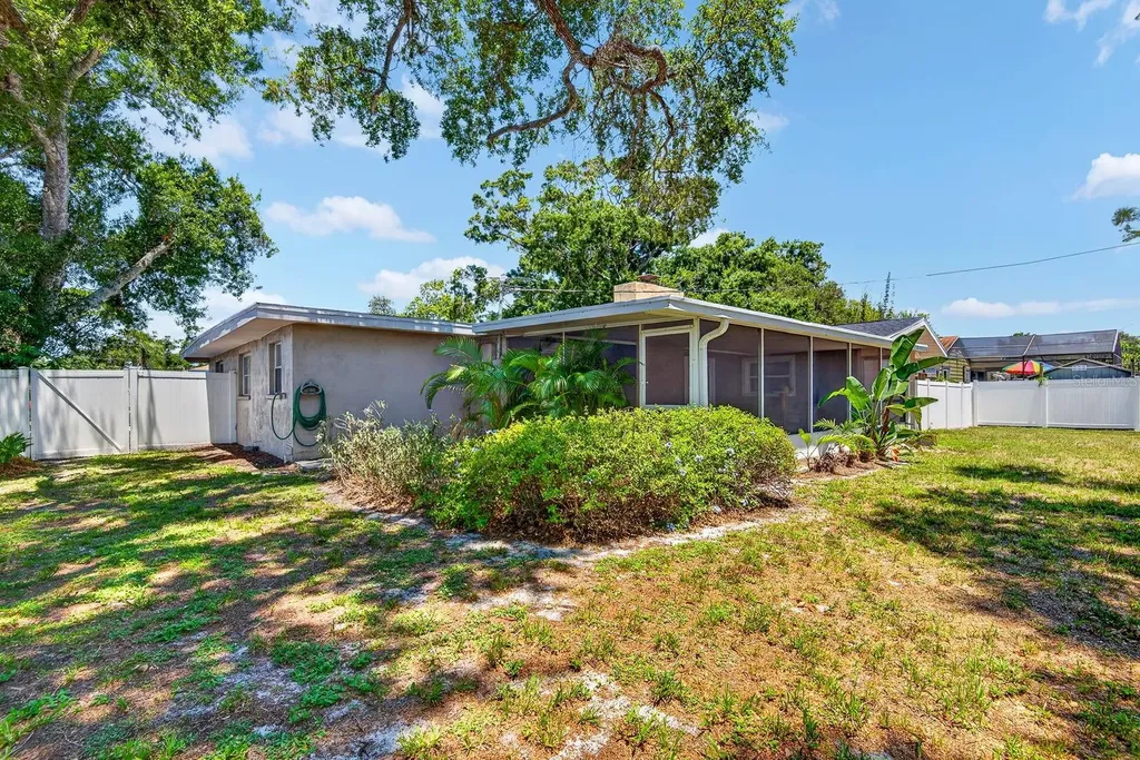 4147 Augustine Avenue Sarasota FL 34231