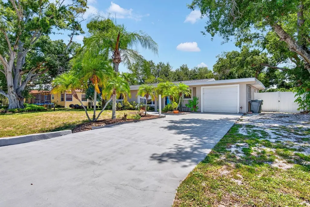 4147 Augustine Avenue Sarasota FL 34231