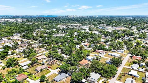 4147 Augustine Avenue Sarasota FL 34231