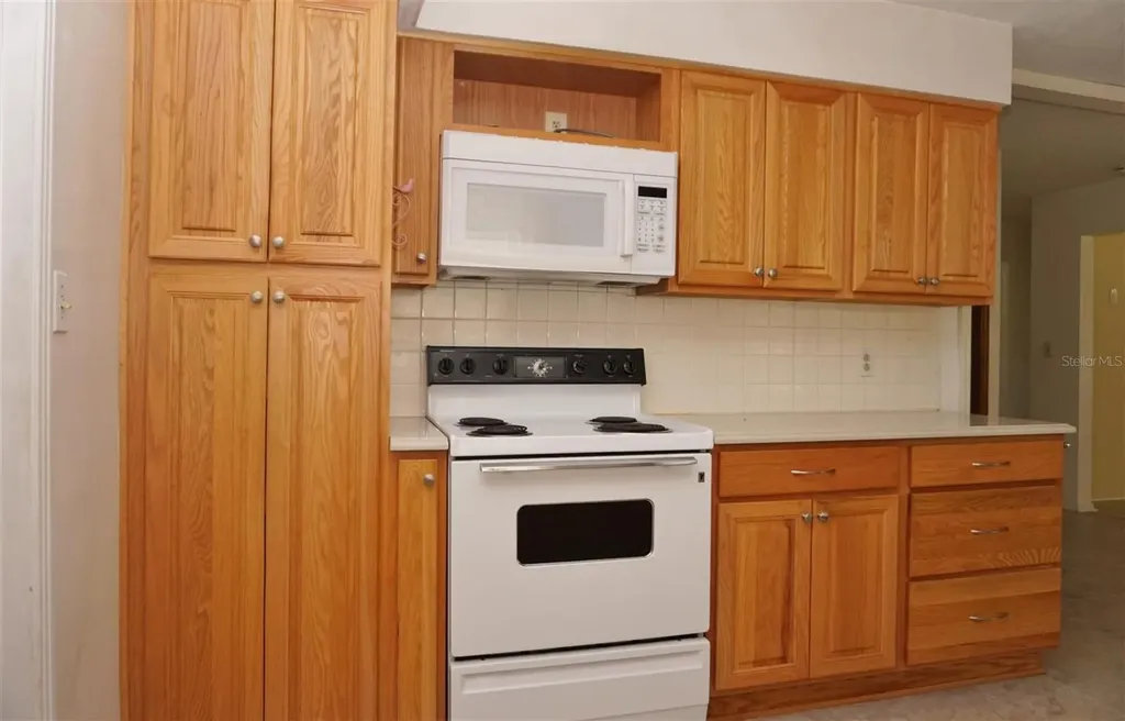 405 S Camellia Avenue Crystal River FL 34429