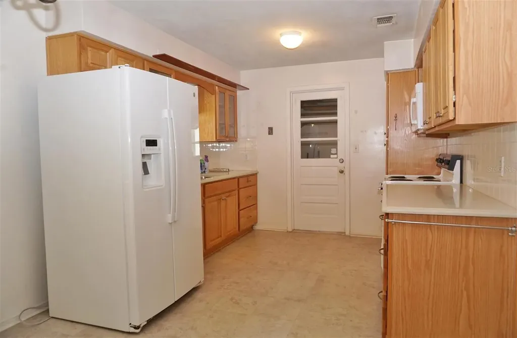 405 S Camellia Avenue Crystal River FL 34429