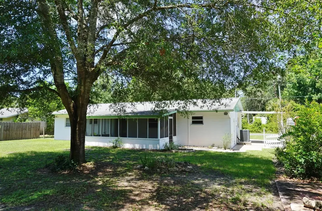405 S Camellia Avenue Crystal River FL 34429