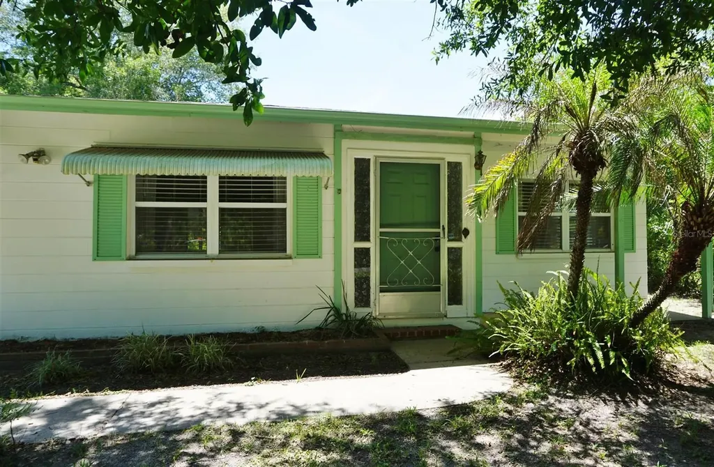 405 S Camellia Avenue Crystal River FL 34429