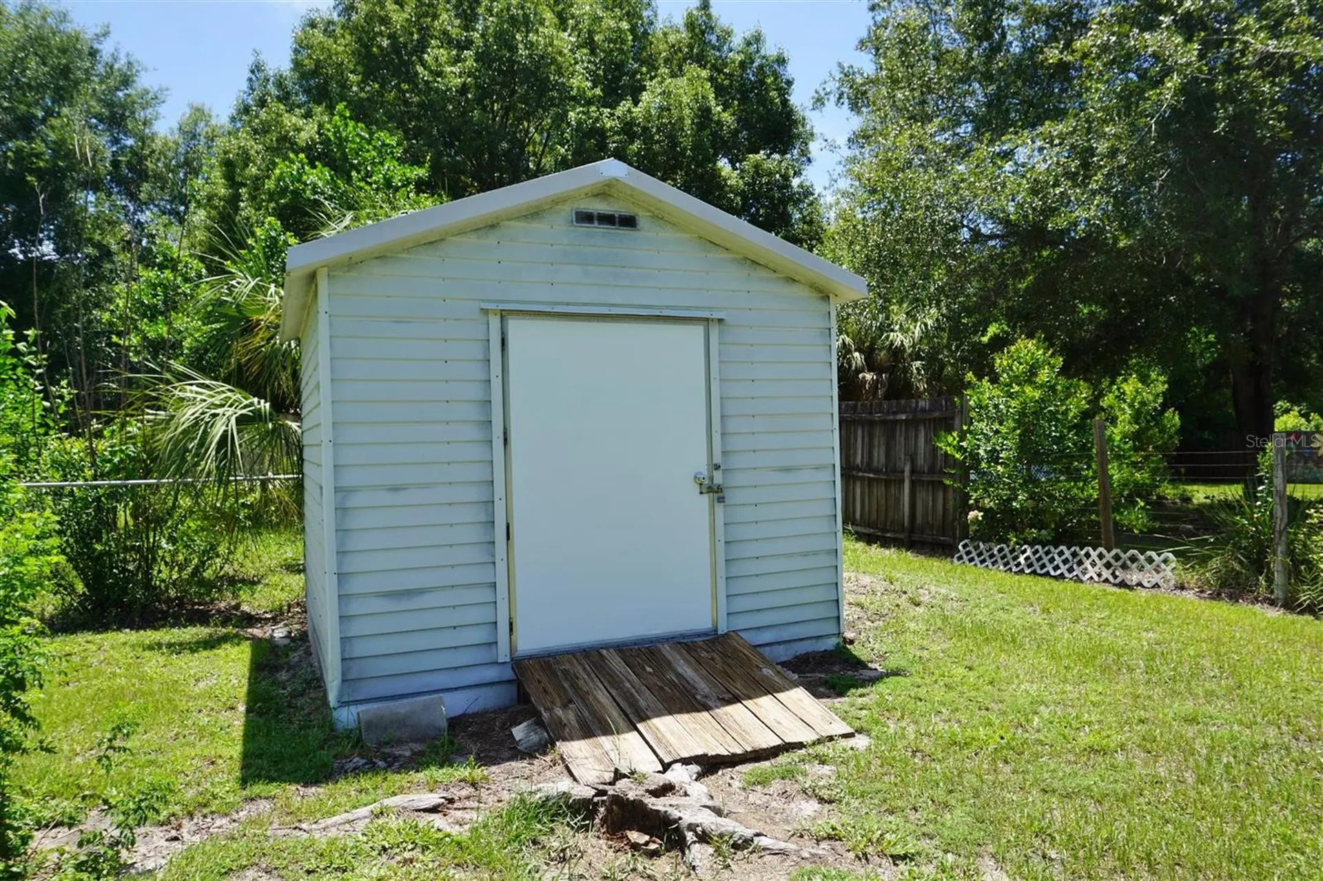 405 S Camellia Avenue Crystal River FL 34429