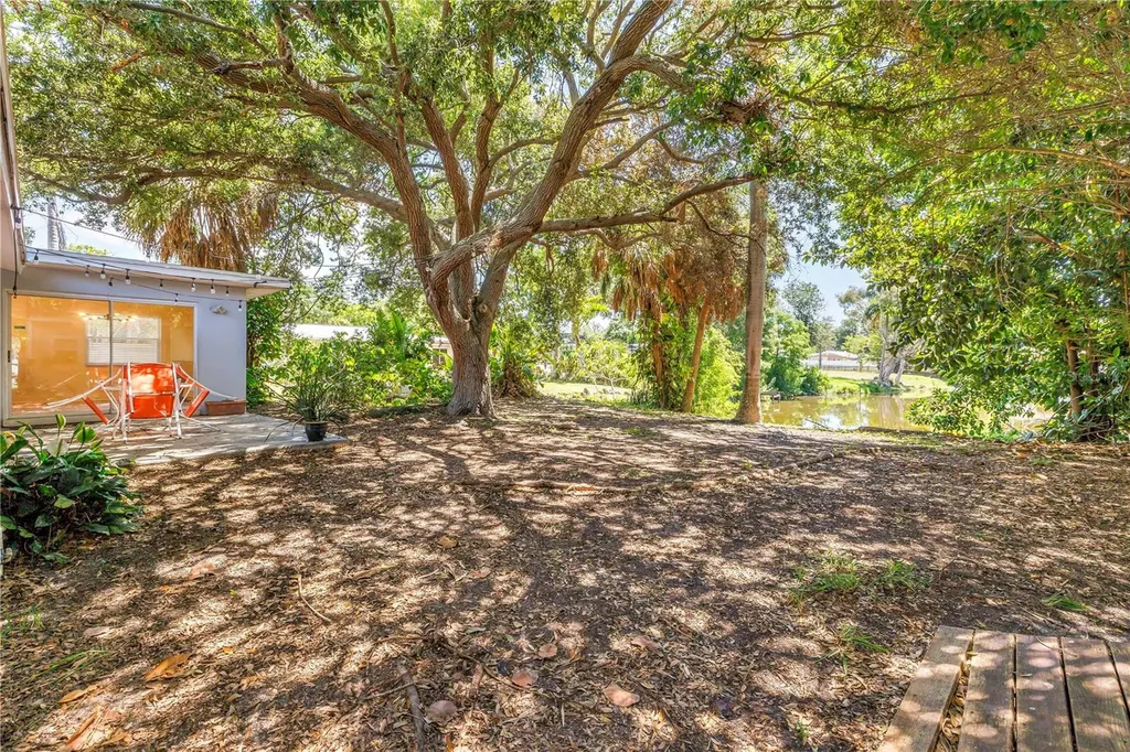 5846 12th Street S St Petersburg FL 33705