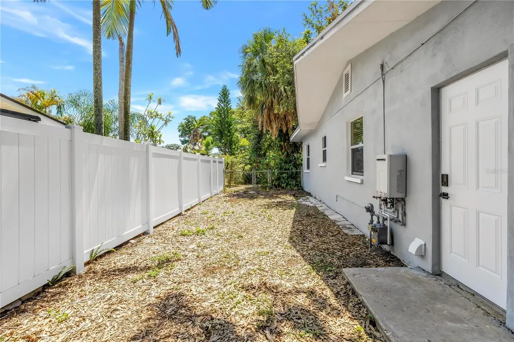5846 12th Street S St Petersburg FL 33705