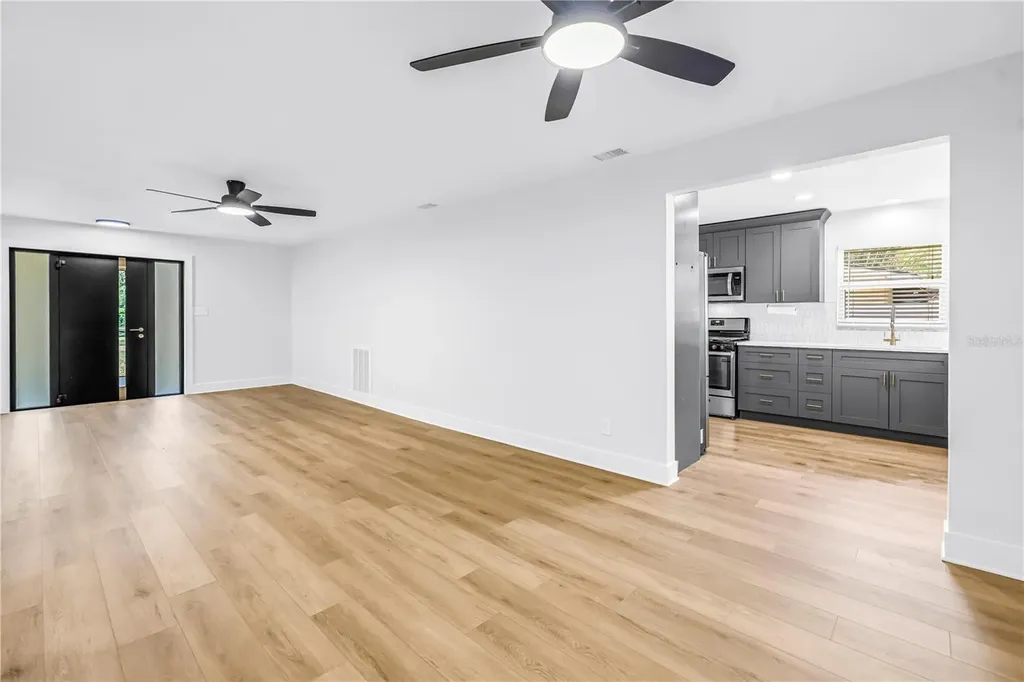 5846 12th Street S St Petersburg FL 33705