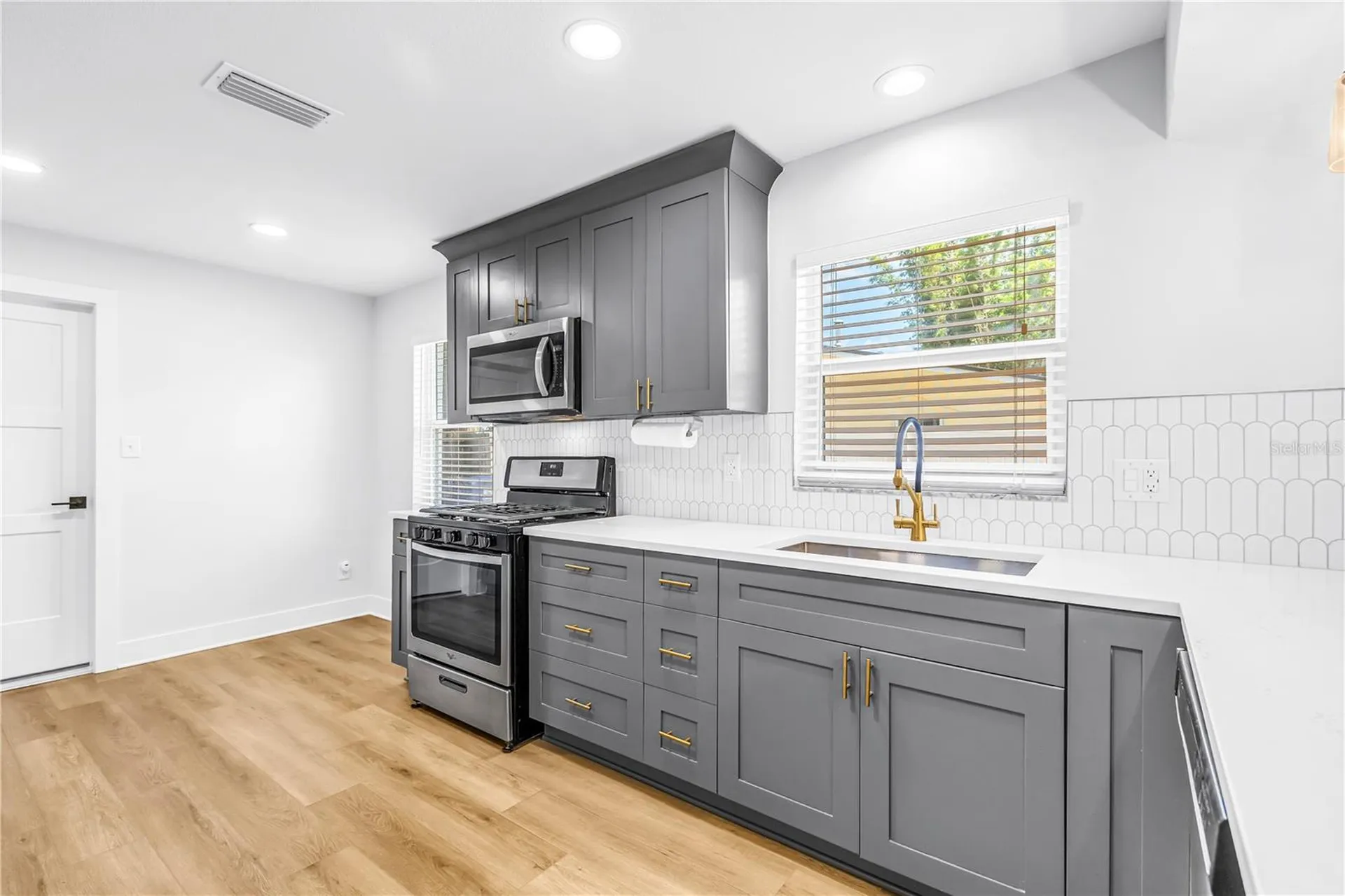 5846 12th Street S St Petersburg FL 33705