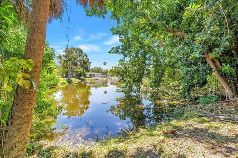 5846 12th Street S St Petersburg FL 33705