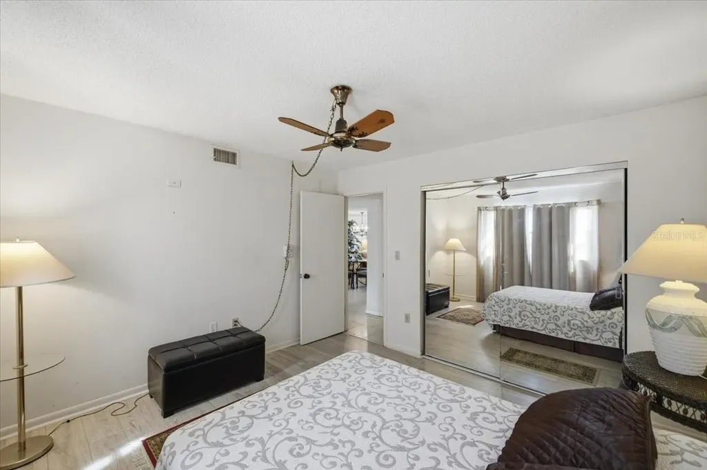 7050 Sunset Drive S St Petersburg FL 33707