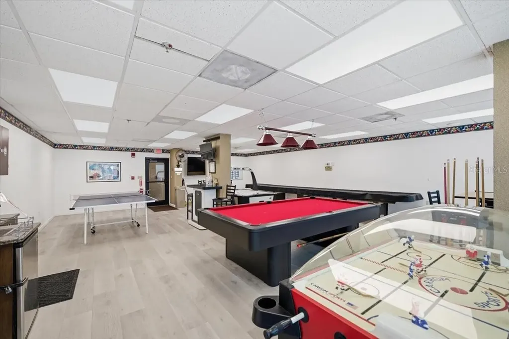 7050 Sunset Drive S St Petersburg FL 33707