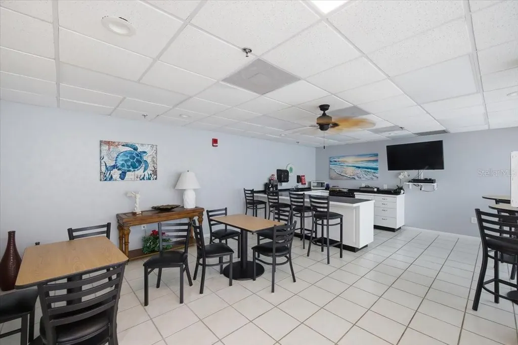 7050 Sunset Drive S St Petersburg FL 33707