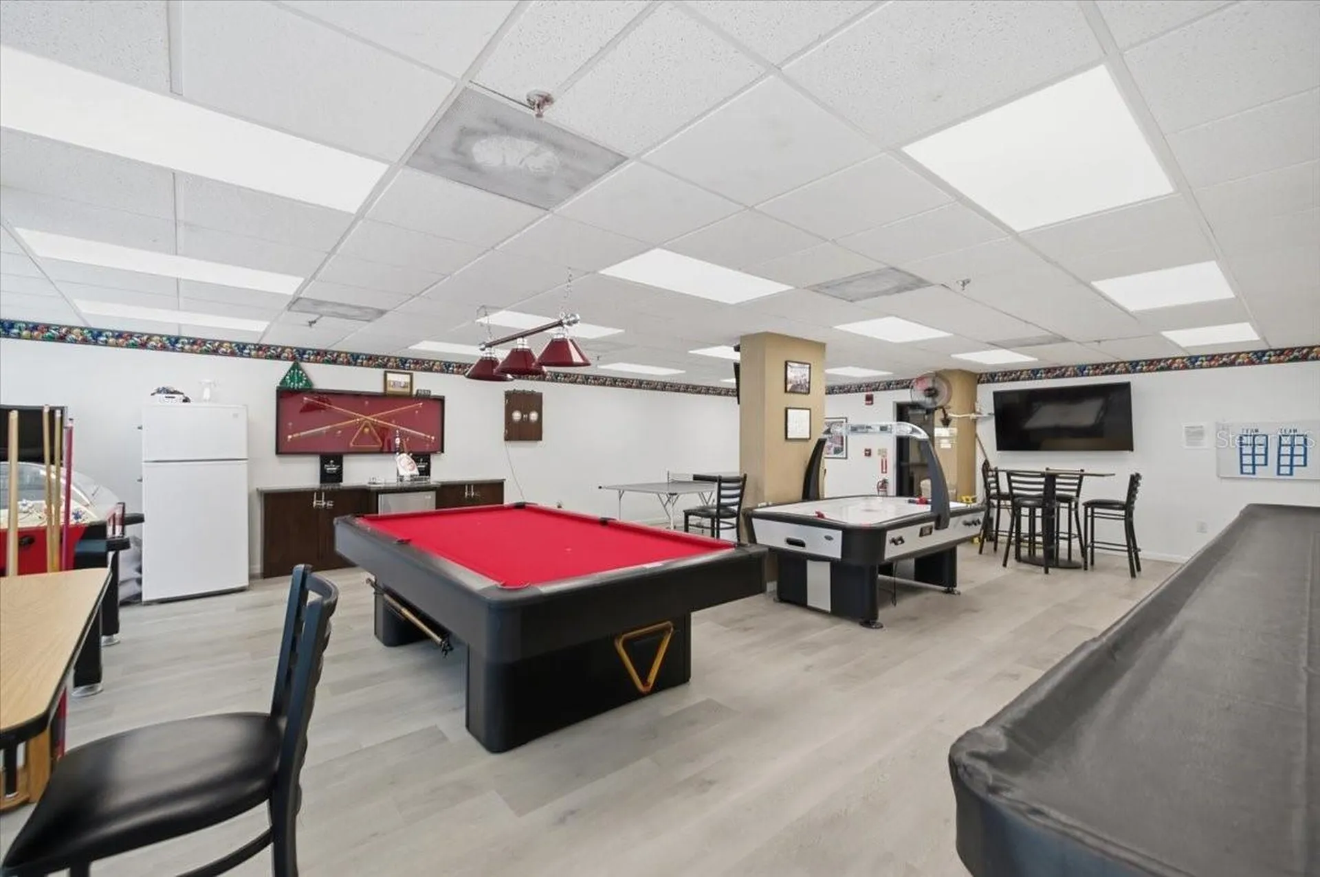 7050 Sunset Drive S St Petersburg FL 33707