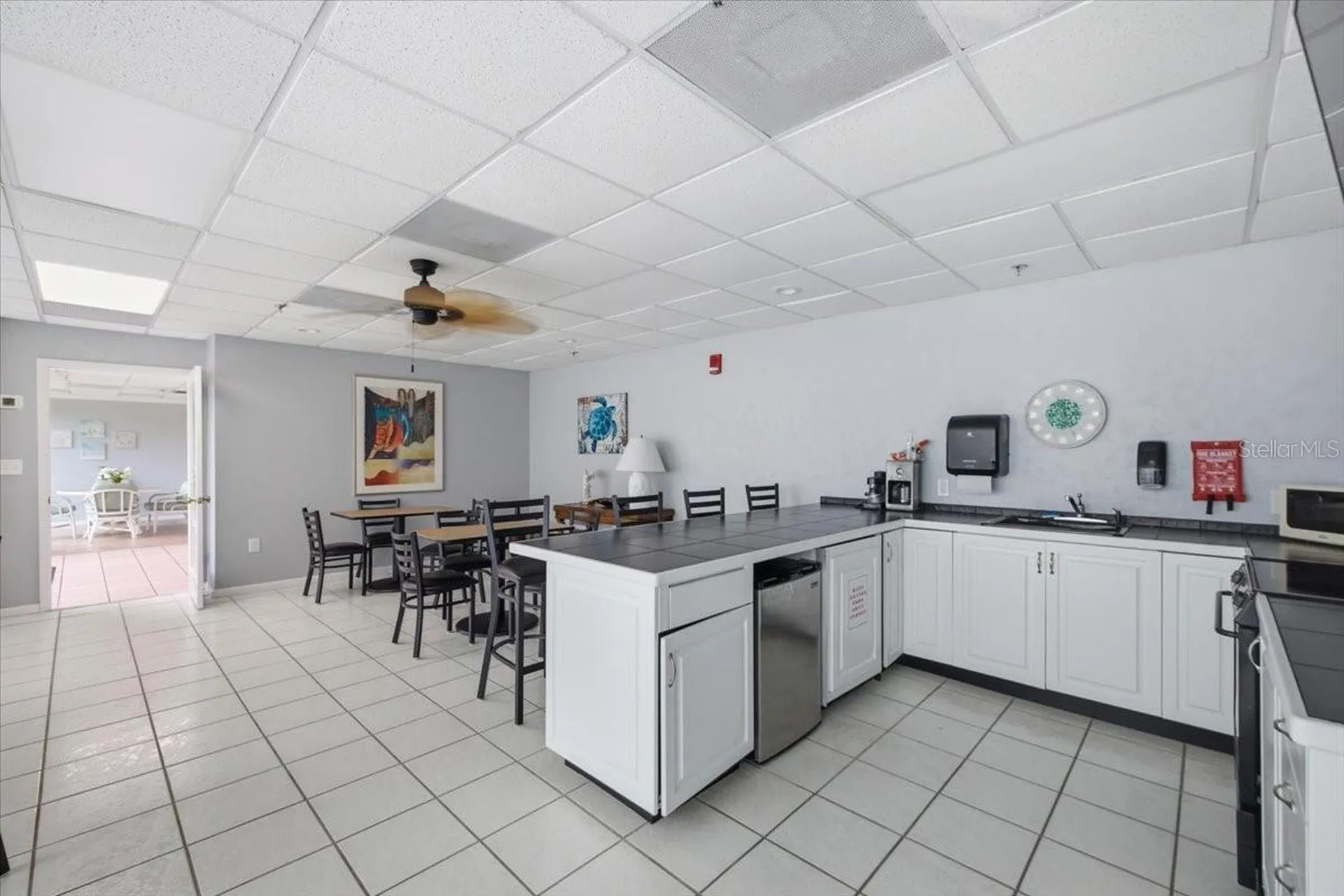 7050 Sunset Drive S St Petersburg FL 33707
