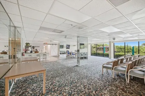 7050 Sunset Drive S St Petersburg FL 33707