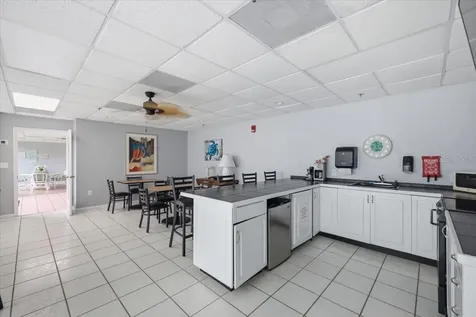 7050 Sunset Drive S St Petersburg FL 33707