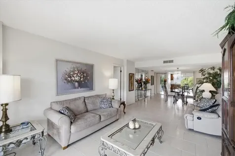 7050 Sunset Drive S St Petersburg FL 33707