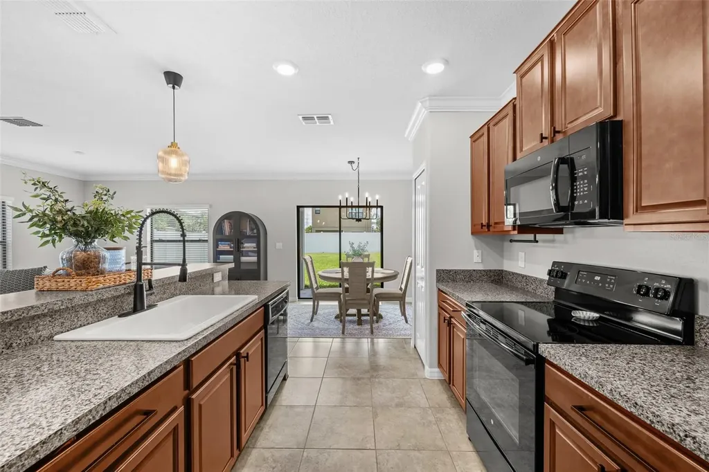 7423 Clary Sage Avenue Tampa FL 33619