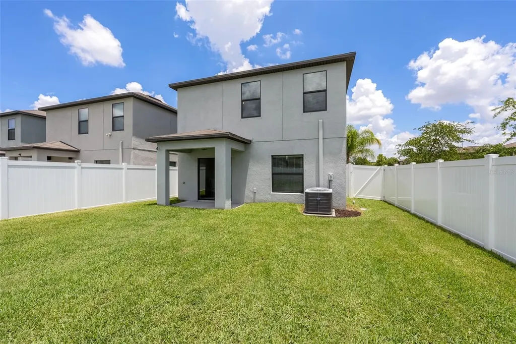 7423 Clary Sage Avenue Tampa FL 33619