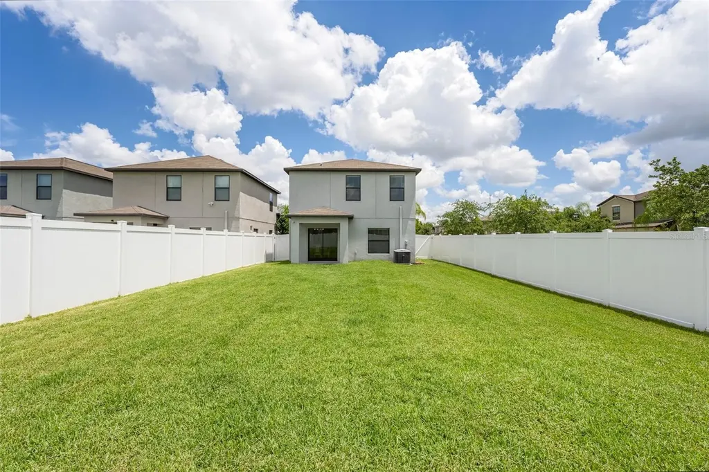 7423 Clary Sage Avenue Tampa FL 33619