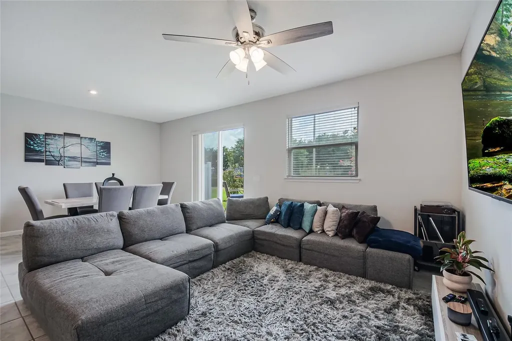2724 Pleasant Cypress Circle Kissimmee FL 34741