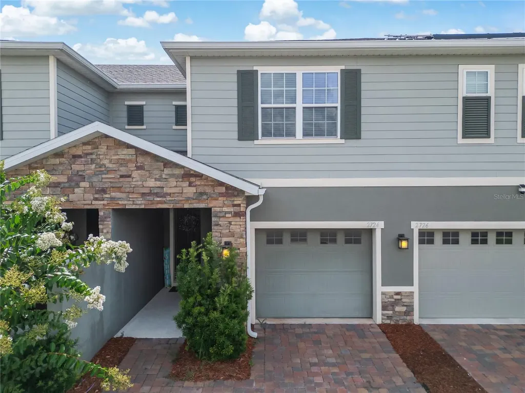 2724 Pleasant Cypress Circle Kissimmee FL 34741
