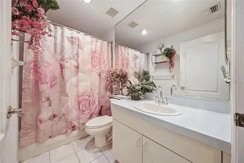 16501 Blenheim Drive Lutz FL 33549