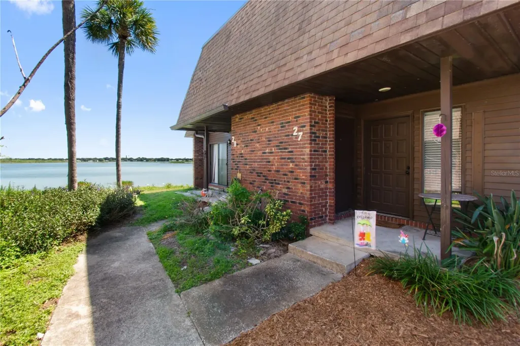 1836 N Crystal Lake Drive Lakeland FL 33801