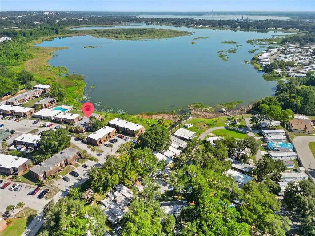 1836 N Crystal Lake Drive Lakeland FL 33801