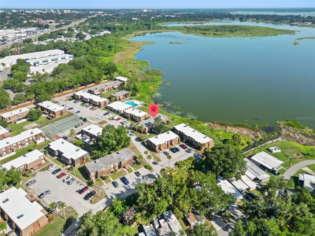 1836 N Crystal Lake Drive Lakeland FL 33801