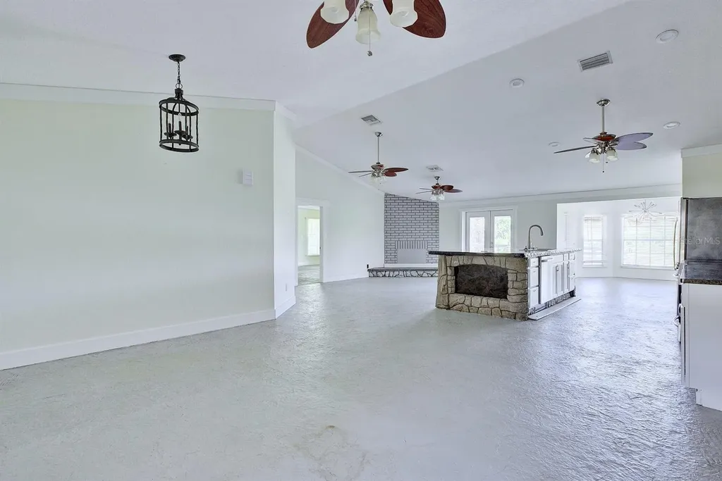 110 Gates Avenue Lake Placid FL 33852