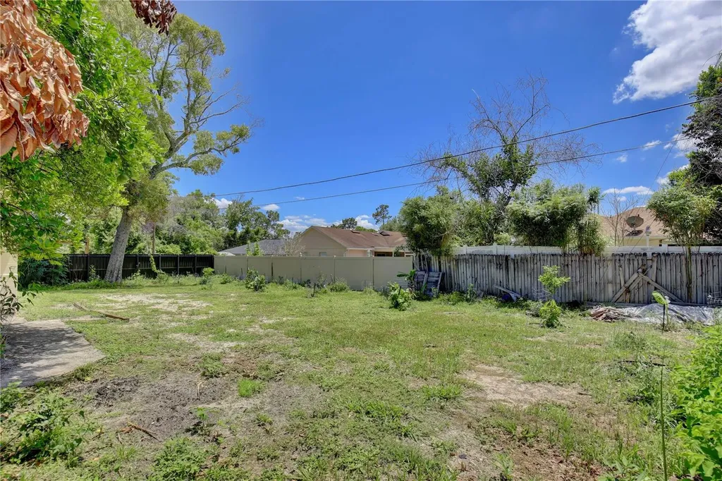 1687 Brewton Circle Deltona FL 32738