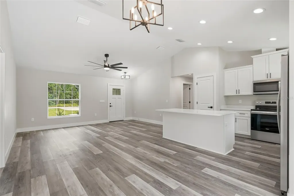 16335 Force Road Weeki Wachee FL 34614