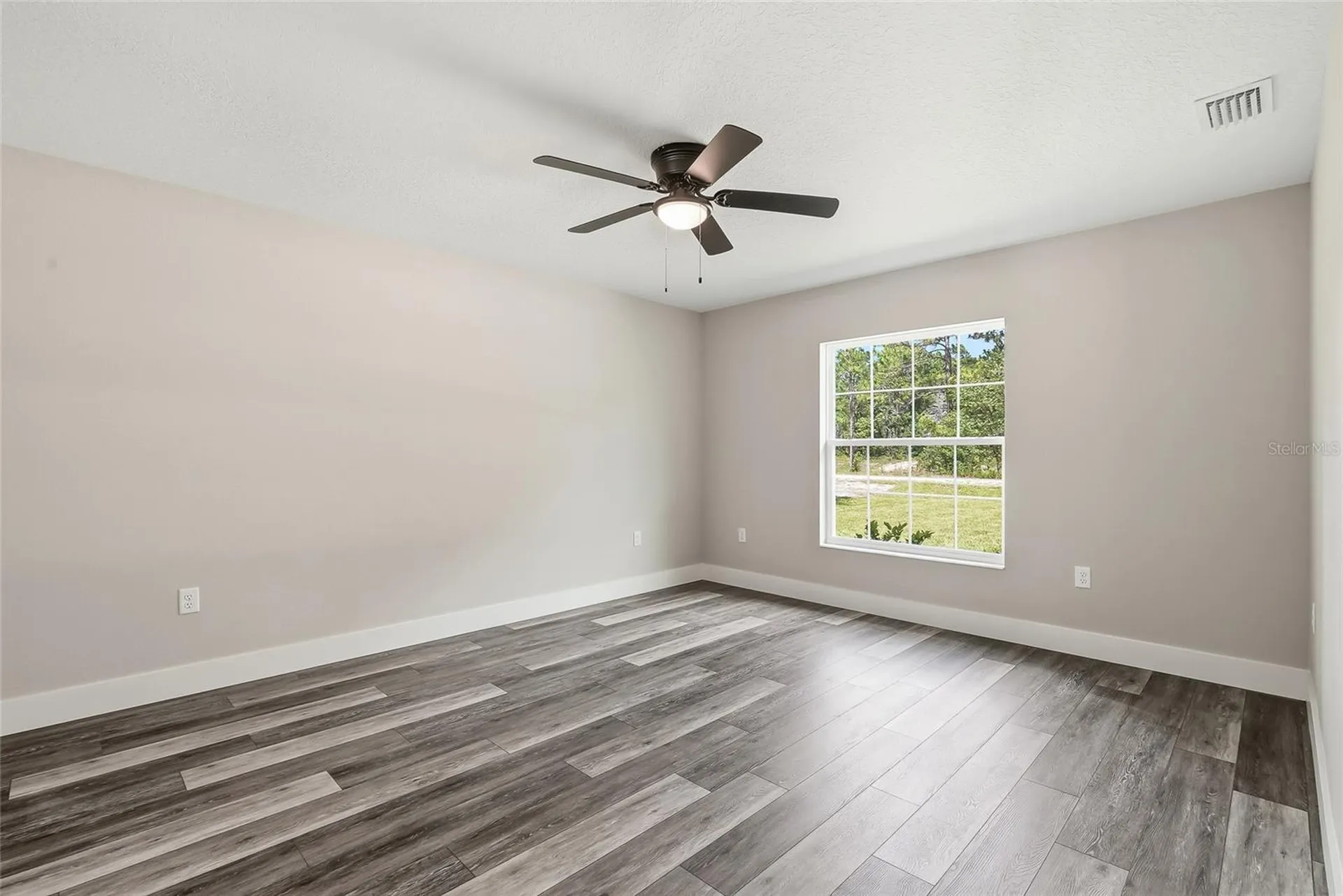 16335 Force Road Weeki Wachee FL 34614