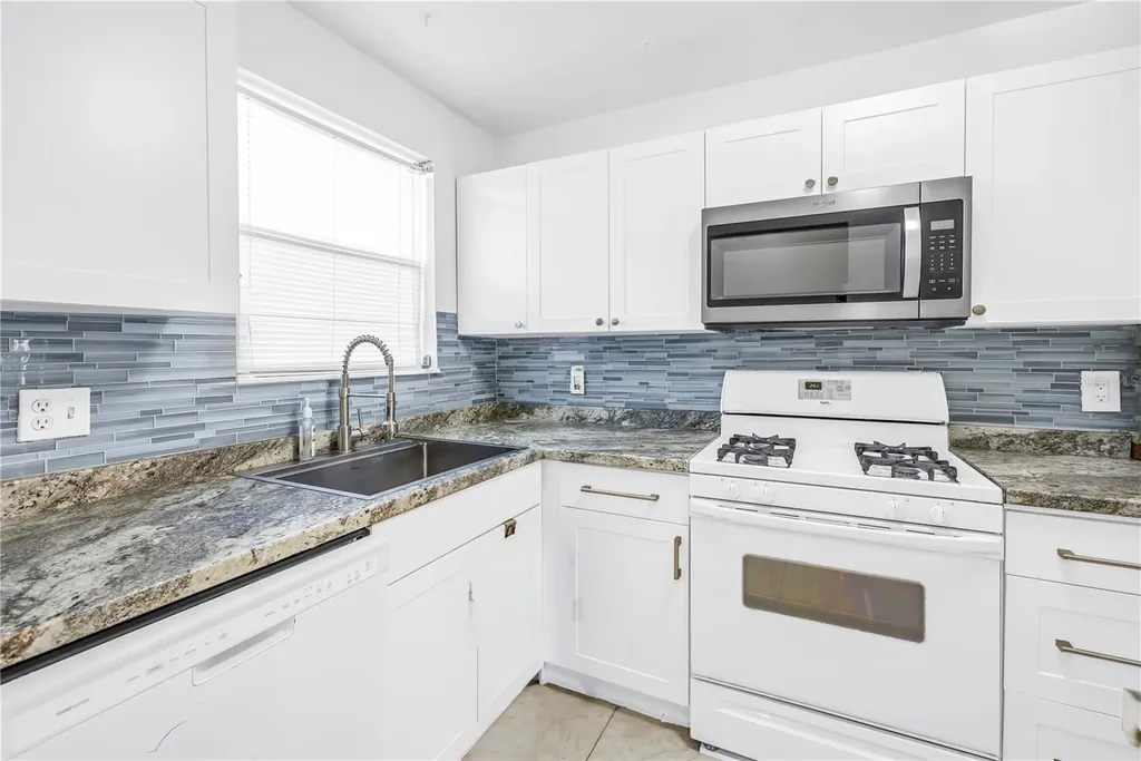 5750 80th Street N St Petersburg FL 33709