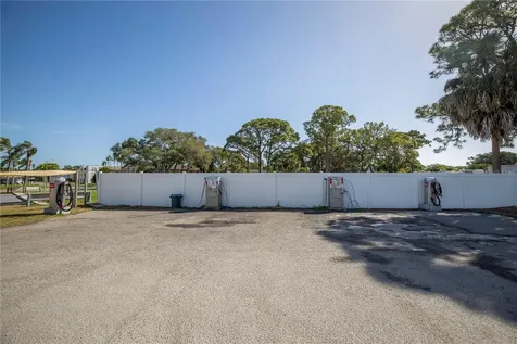 5750 80th Street N St Petersburg FL 33709
