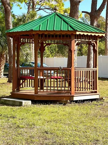 5750 80th Street N St Petersburg FL 33709