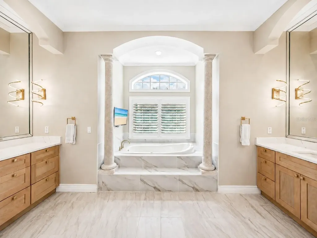 2280 Mackenzie Court Clearwater FL 33765