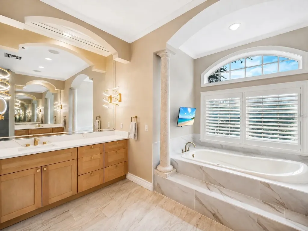2280 Mackenzie Court Clearwater FL 33765