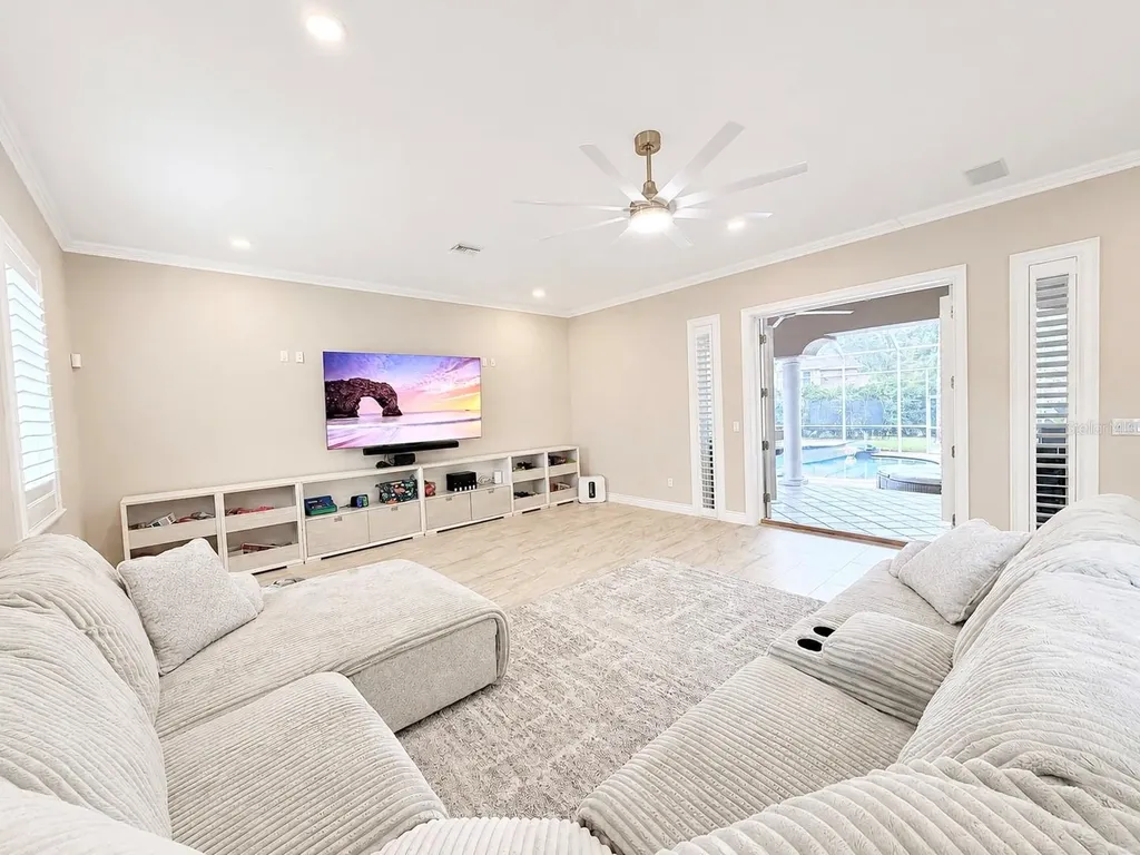 2280 Mackenzie Court Clearwater FL 33765