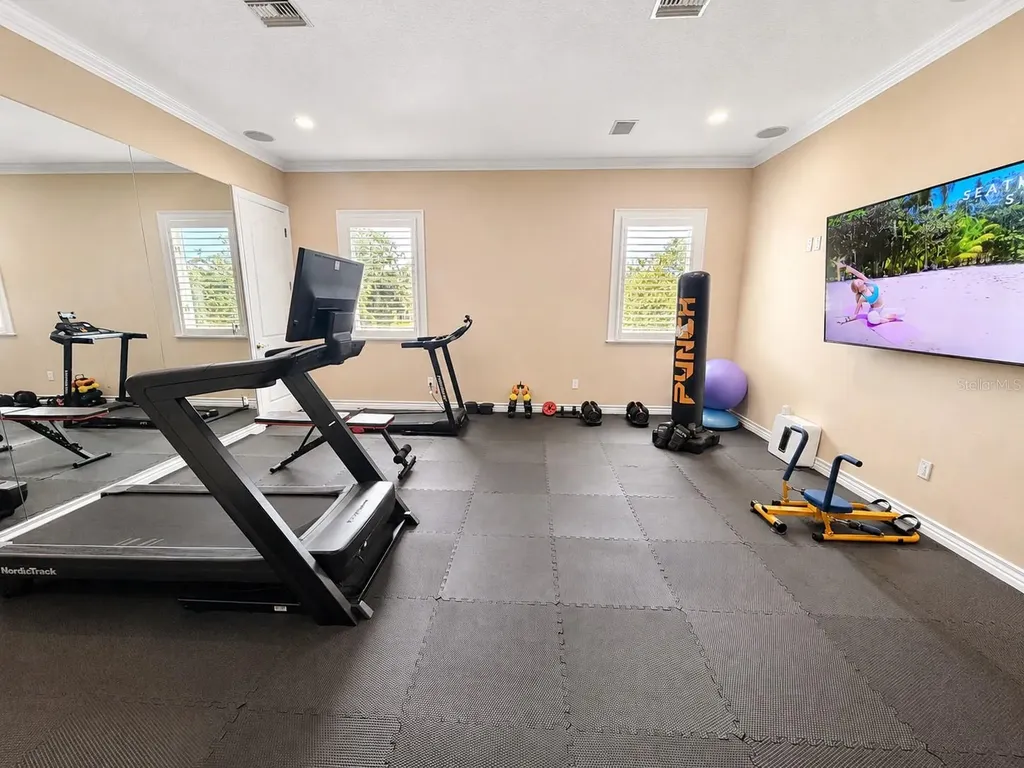 2280 Mackenzie Court Clearwater FL 33765