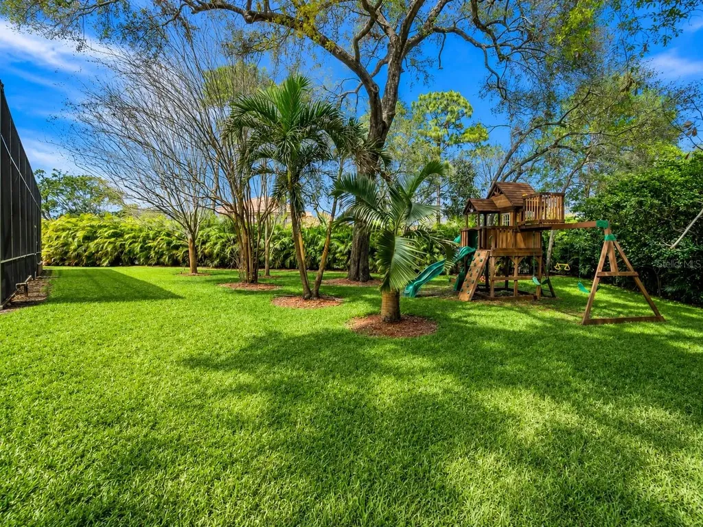 2280 Mackenzie Court Clearwater FL 33765