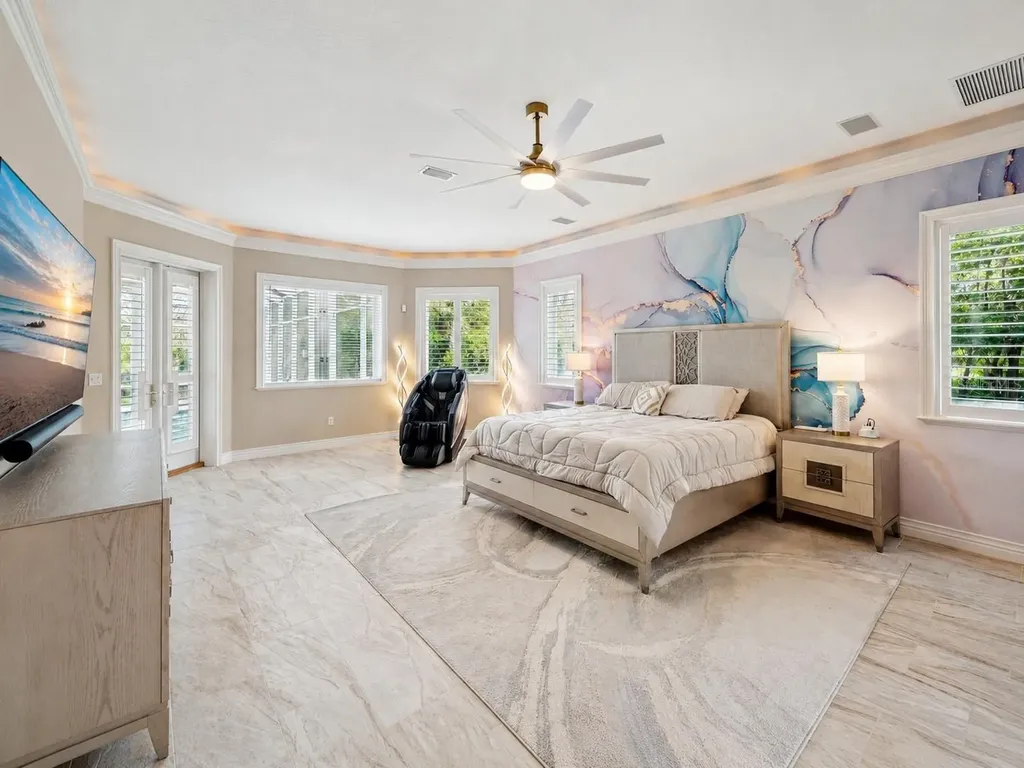 2280 Mackenzie Court Clearwater FL 33765