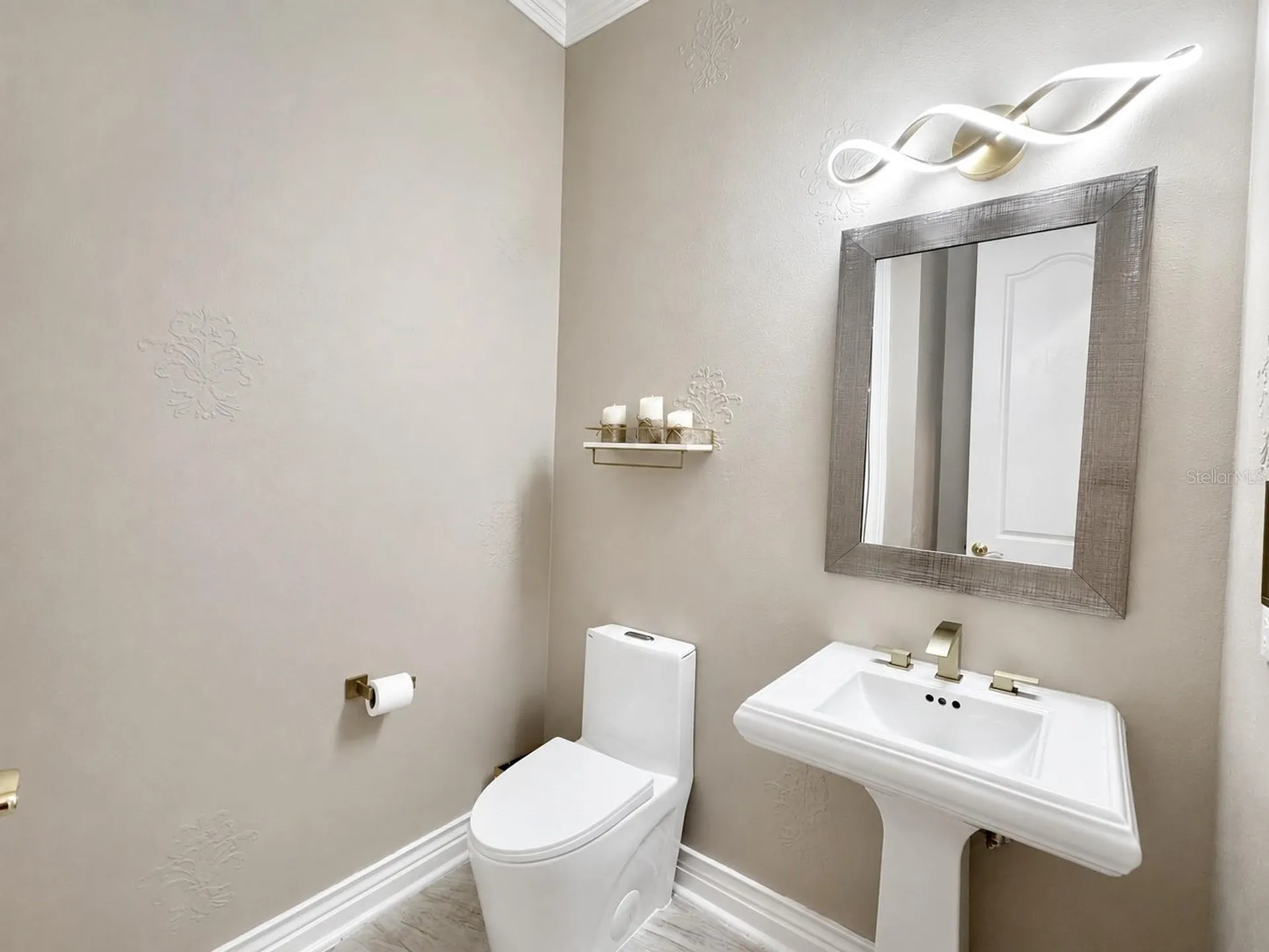 2280 Mackenzie Court Clearwater FL 33765