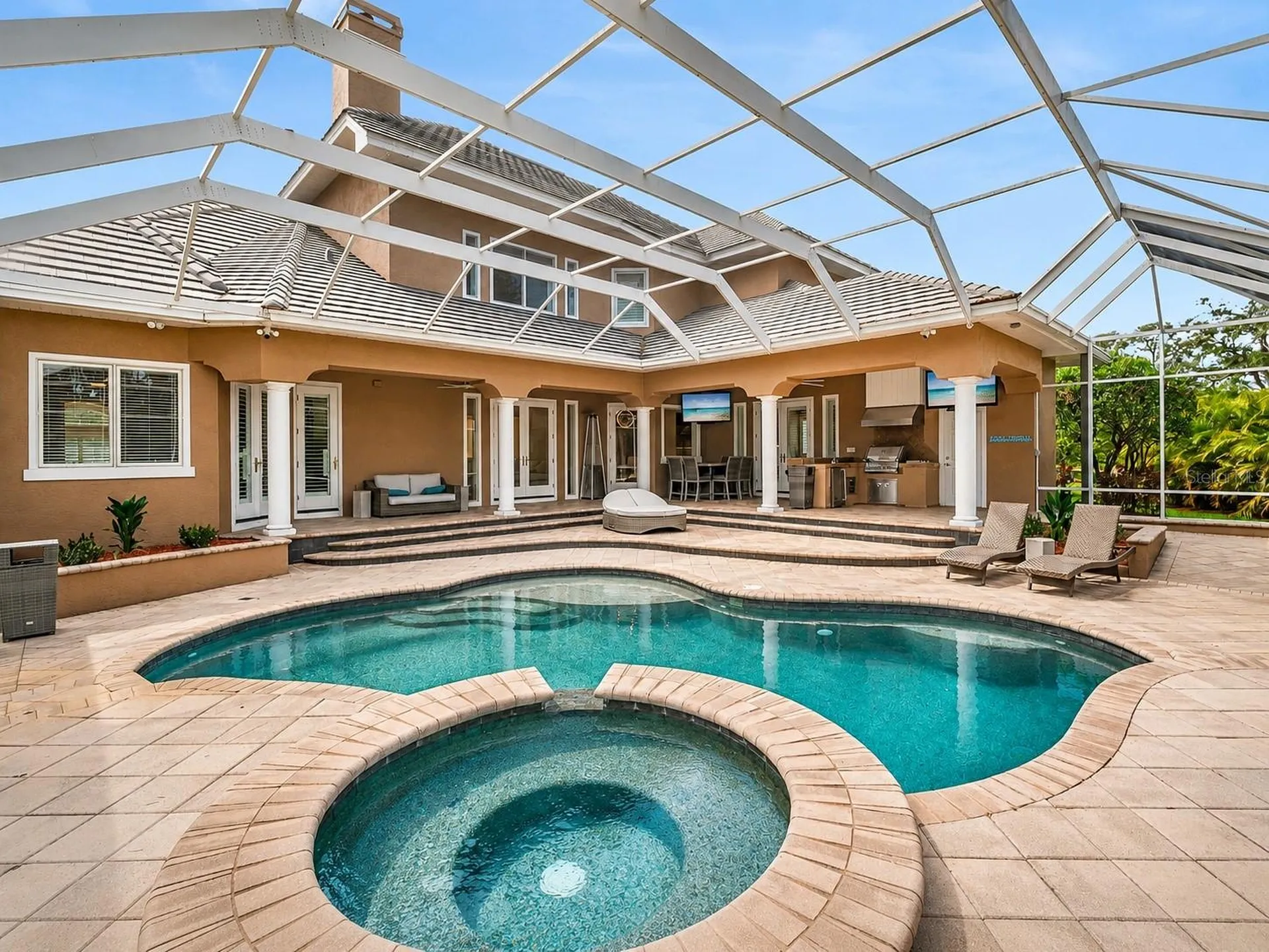2280 Mackenzie Court Clearwater FL 33765