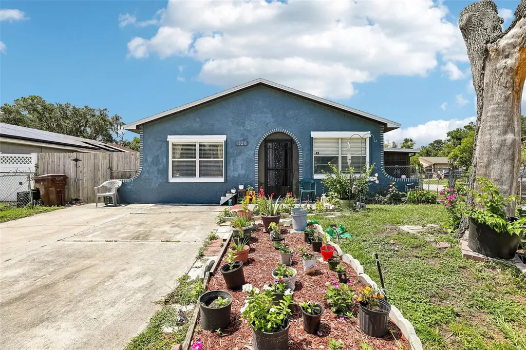 1320 Mill Creek Place Kissimmee FL 34744