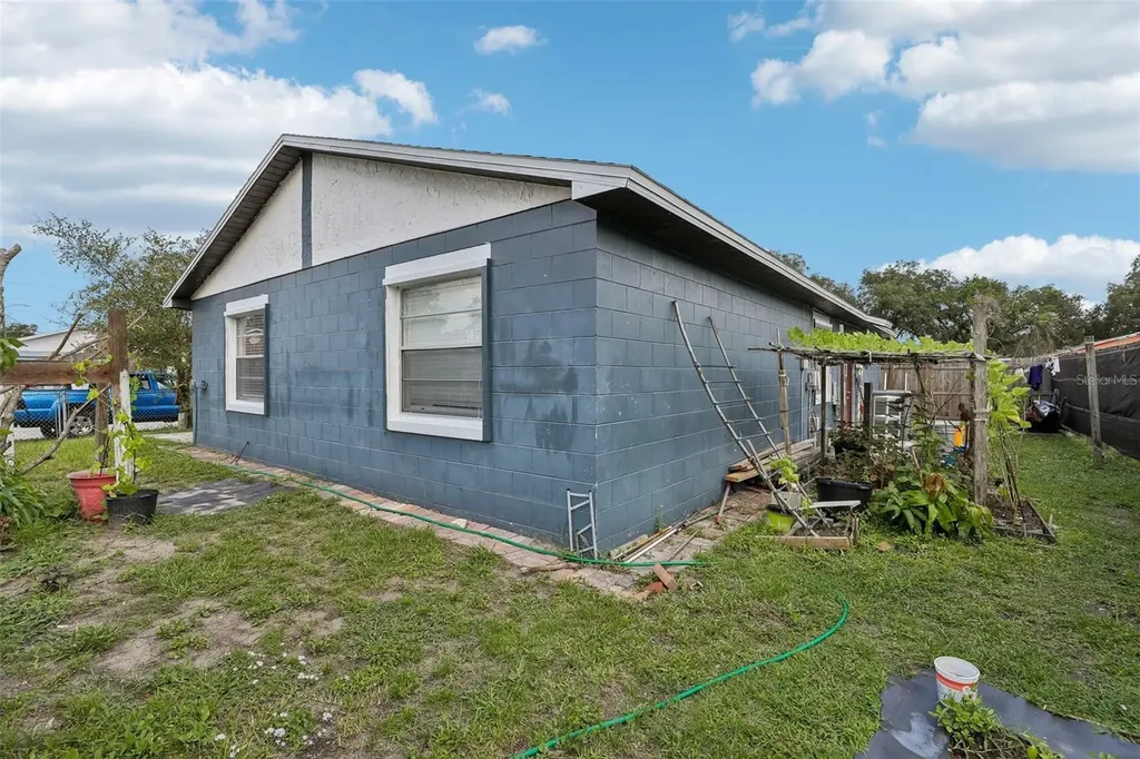 1320 Mill Creek Place Kissimmee FL 34744