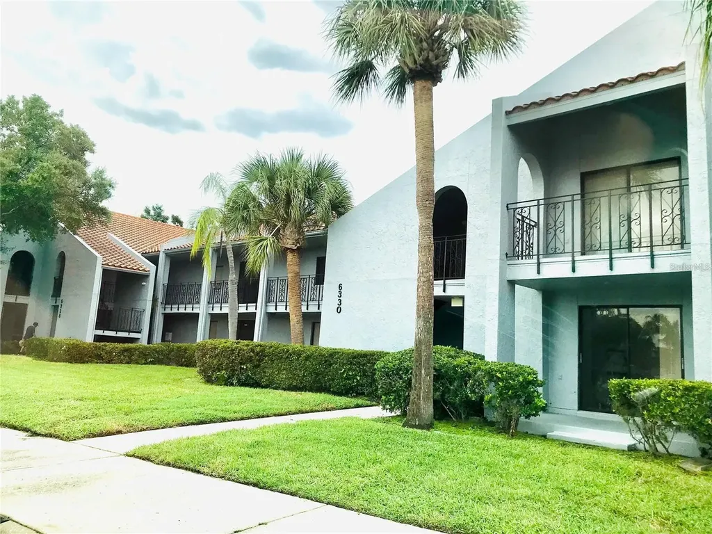 6330 Grand Bahama Circle Tampa FL 33615