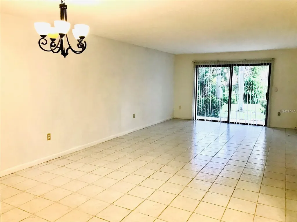 6330 Grand Bahama Circle Tampa FL 33615